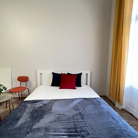 Baross Apartment With Convenience And Style Budapest Eksteriør billede