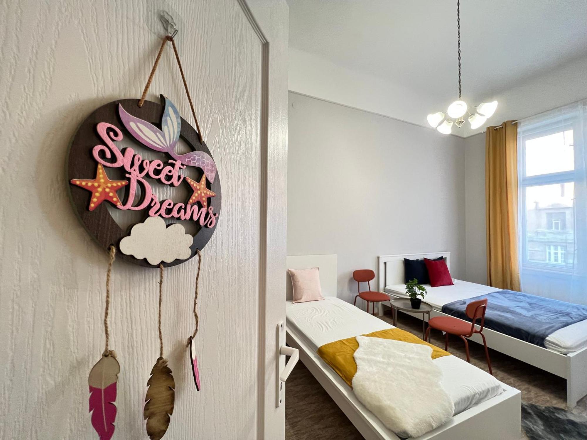 Baross Apartment With Convenience And Style Budapest Eksteriør billede