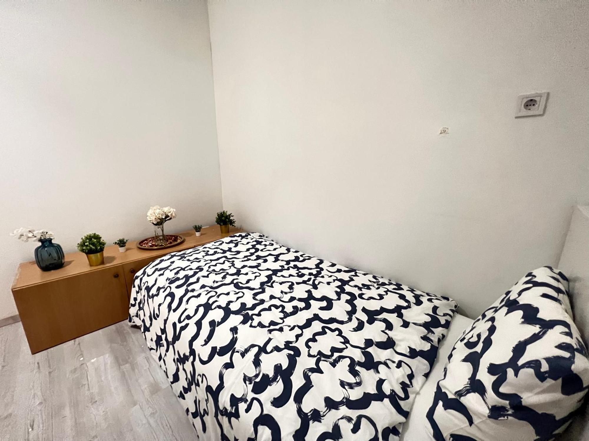 Baross Apartment With Convenience And Style Budapest Eksteriør billede