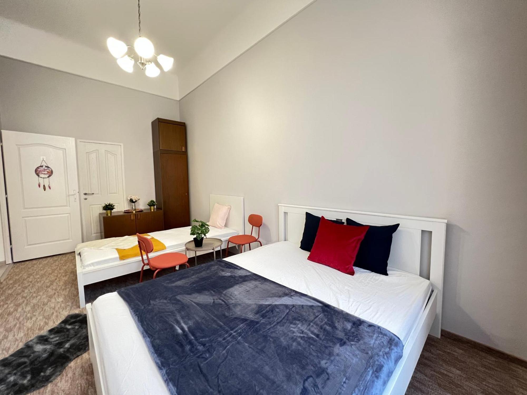 Baross Apartment With Convenience And Style Budapest Eksteriør billede